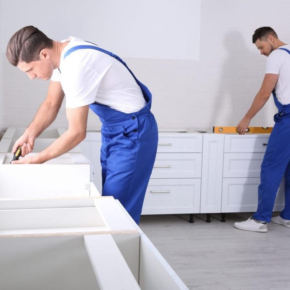 فك وتركيب اثاث من شركة الماسة نجارين وفنيين متخصصين في الفك والتركيب